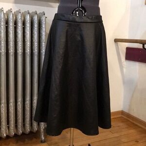 Krisp skirt Sz Large